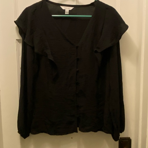 NWT EST. 1946 Woman’s Black Peasant Blouse / Medium Embroidered Long